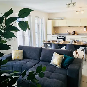 Art Deco 100m2 Flat 2 Min Walking From Train Station In Center, Free Parking And Terrace - 2b Apartment Luxembourg